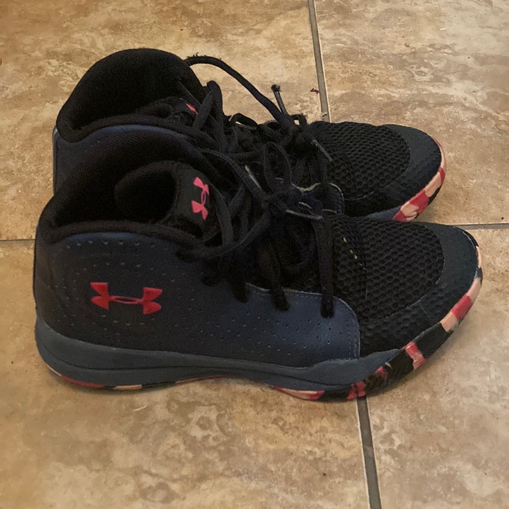 Under Armour boys shoes